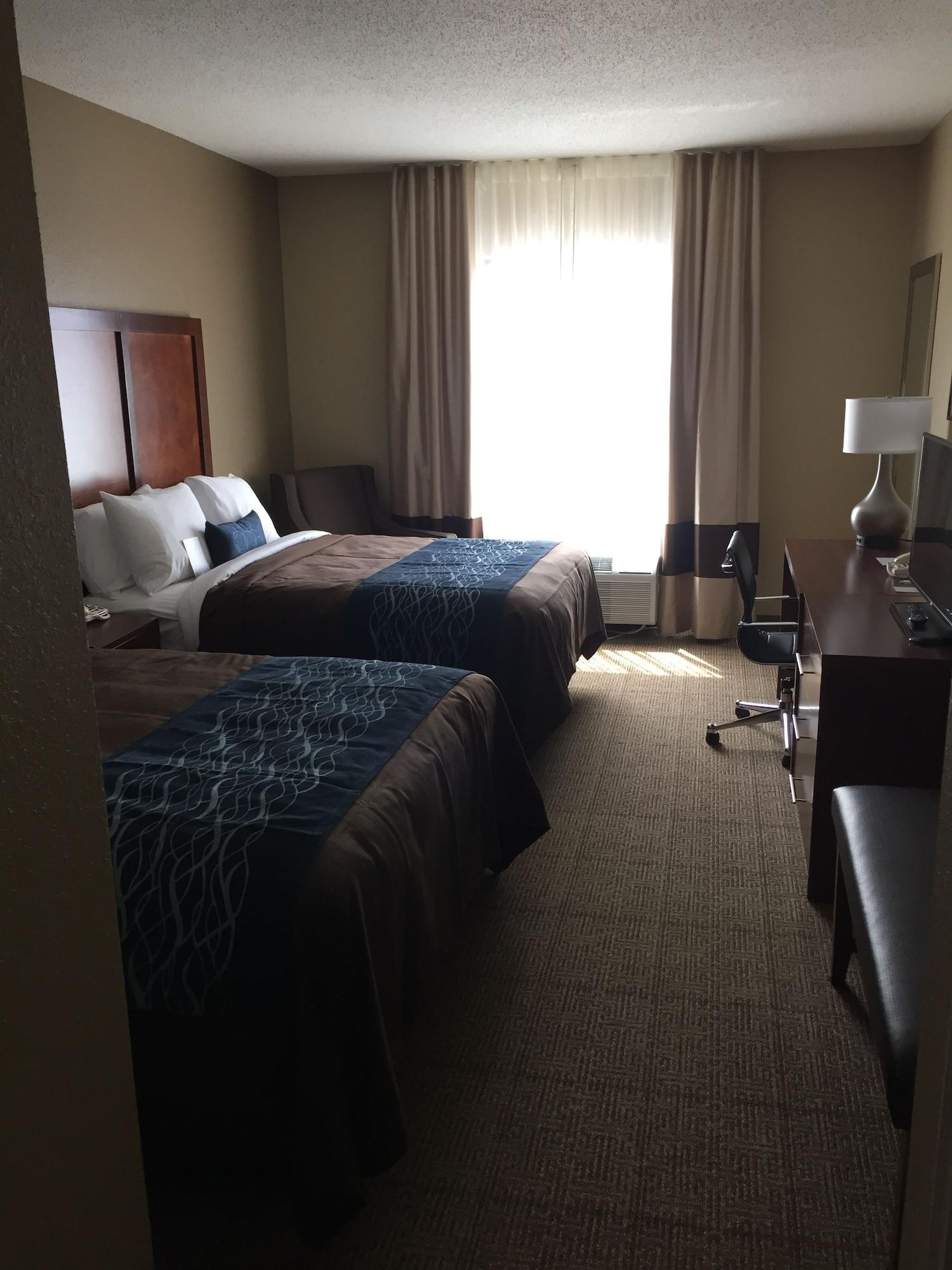 Comfort Inn & Suites Lynchburg Airport - University Area Екстер'єр фото